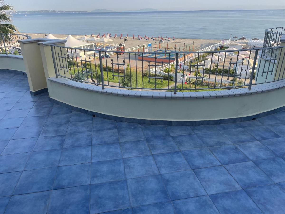 La Baia Di Ulisse Vila Venetico Exterior foto